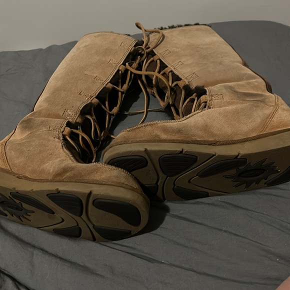 UGG Boots size 8 or 39 - Picture 5 of 5